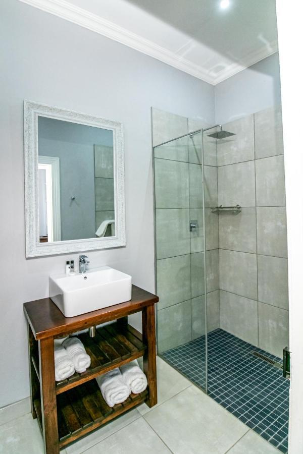 Victorian Square Guesthouse Graaff Reinet Exterior photo